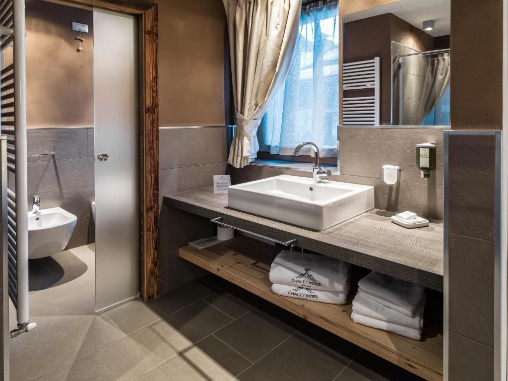 Chalet Vites Mountain Hotel Canazei Room photo